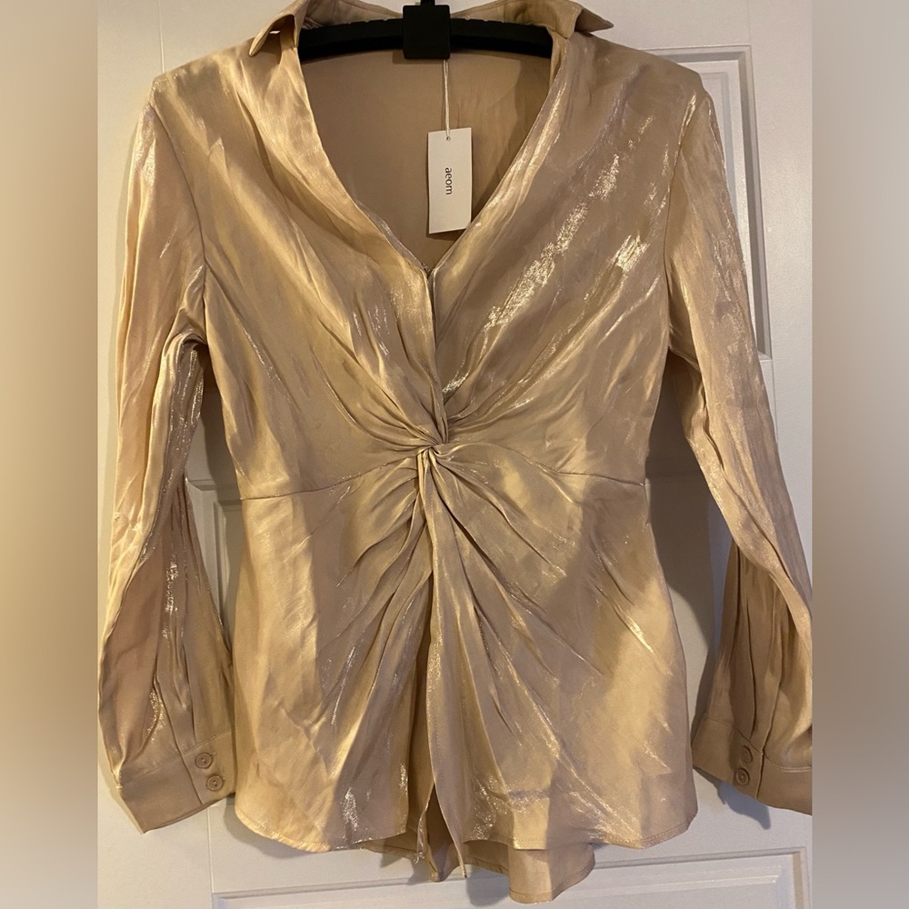 BNWT AEOM Women's cream shimmering Twist
Top Blouse Long Sleeve Size L